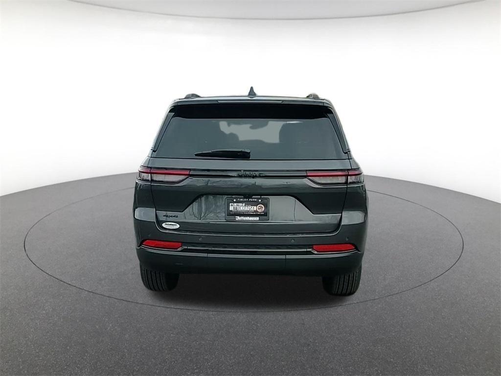 new 2025 Jeep Grand Cherokee car, priced at $37,627
