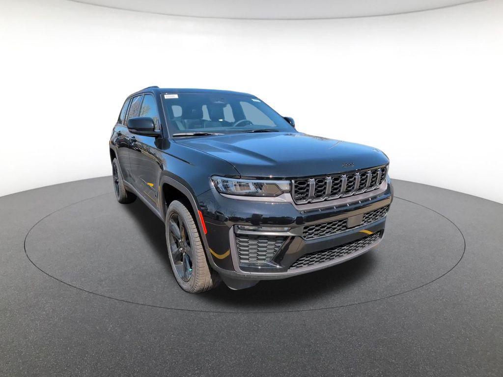 new 2026 Jeep Grand Cherokee car, priced at $43,239