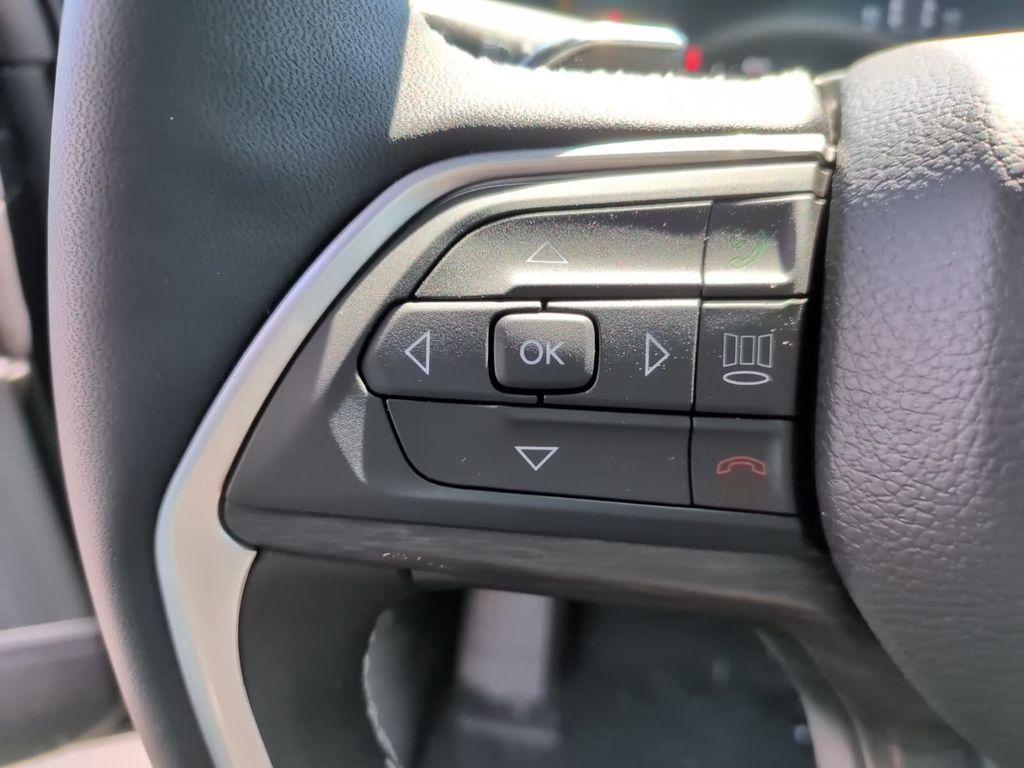 new 2026 Jeep Grand Cherokee car, priced at $43,239