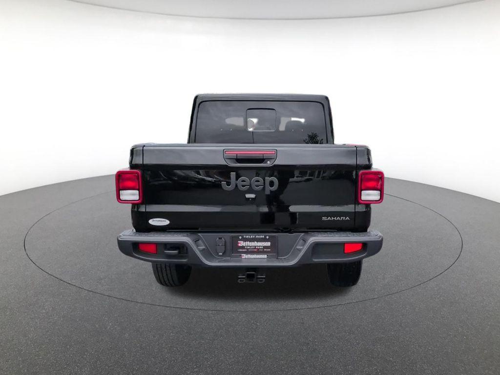 new 2026 Jeep Gladiator car, priced at $46,352