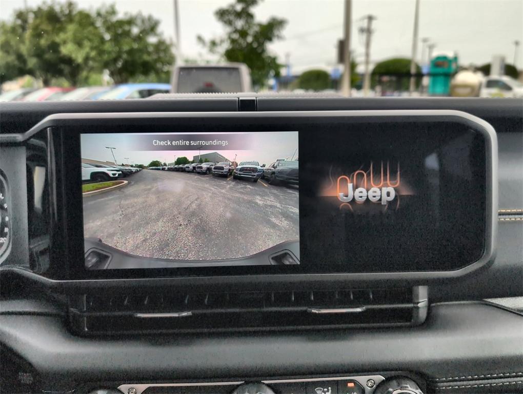 new 2025 Jeep Gladiator car, priced at $43,298