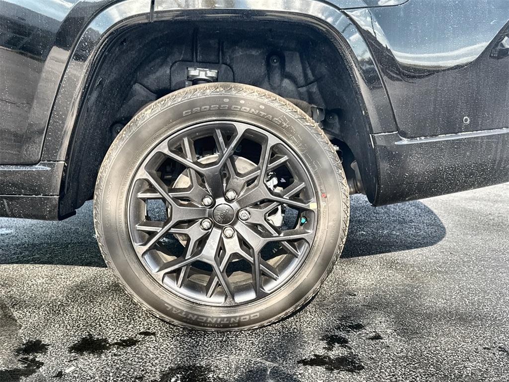 new 2025 Jeep Grand Cherokee L car, priced at $60,046