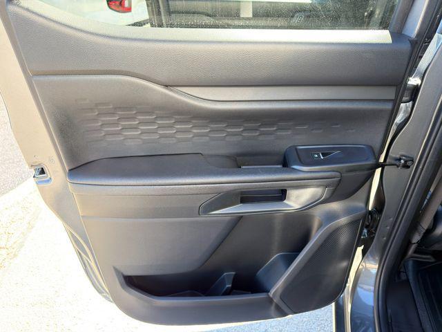 new 2025 Ford Ranger car, priced at $35,999