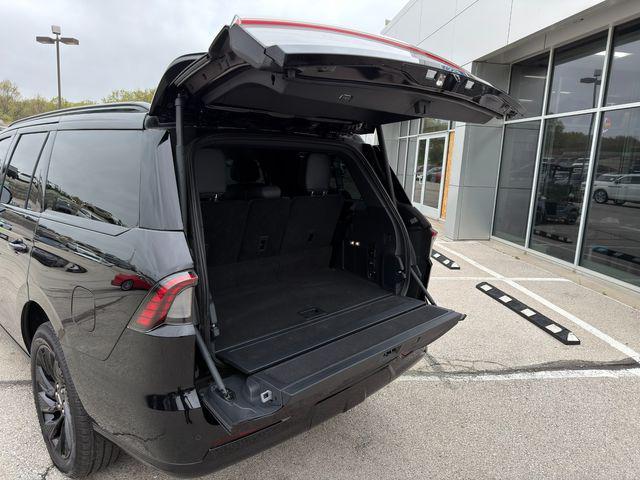 used 2025 Lincoln Navigator car, priced at $86,849
