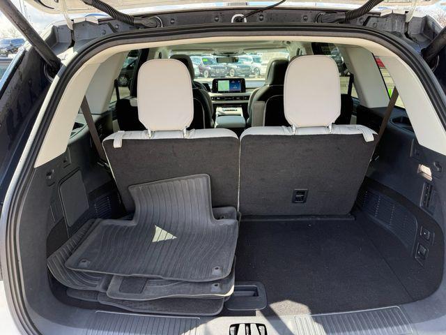 used 2025 Lincoln Aviator car, priced at $64,999