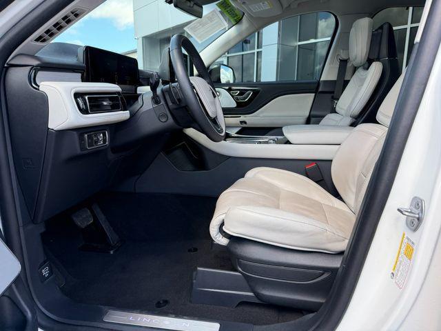 used 2025 Lincoln Aviator car, priced at $64,999