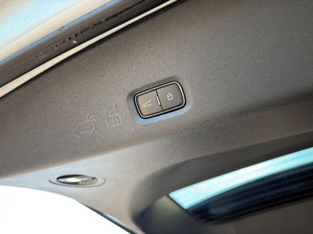 used 2025 Lincoln Navigator car, priced at $113,000