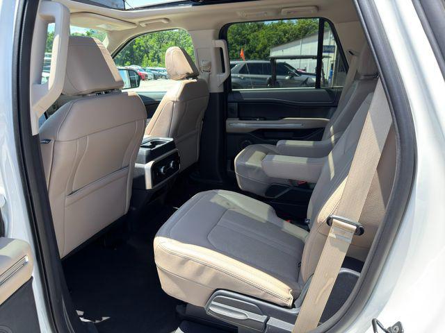 used 2024 Ford Expedition car, priced at $60,098