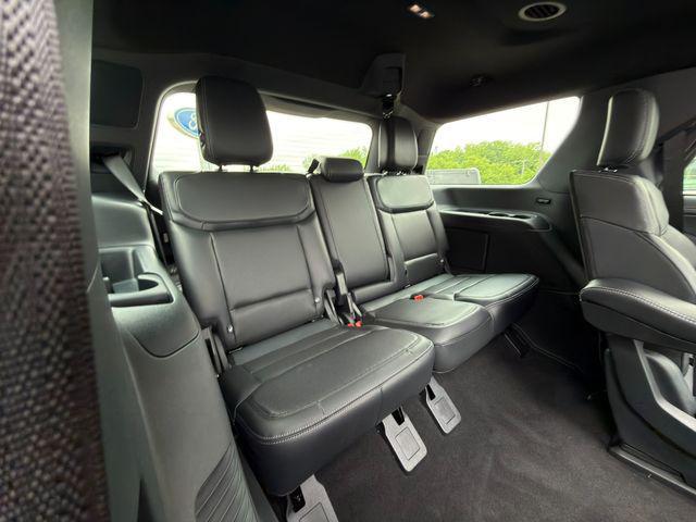 new 2026 Ford Expedition car, priced at $80,786