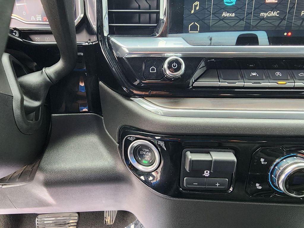 used 2025 GMC Sierra 1500 car, priced at $42,191