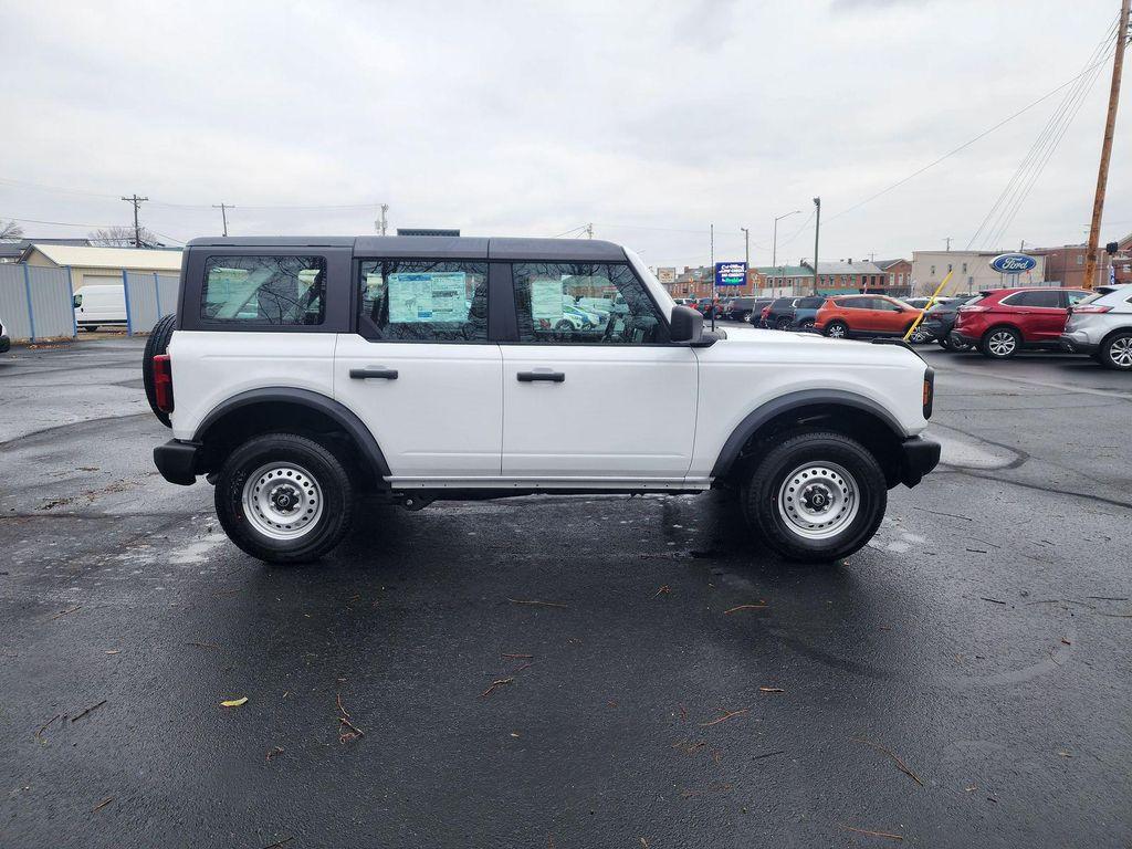 new 2025 Ford Bronco car, priced at $44,075