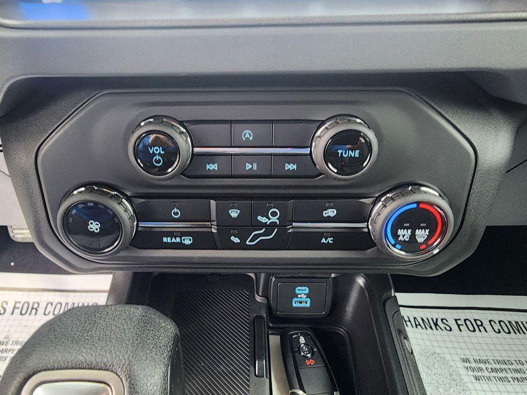 new 2025 Ford Bronco car, priced at $44,075