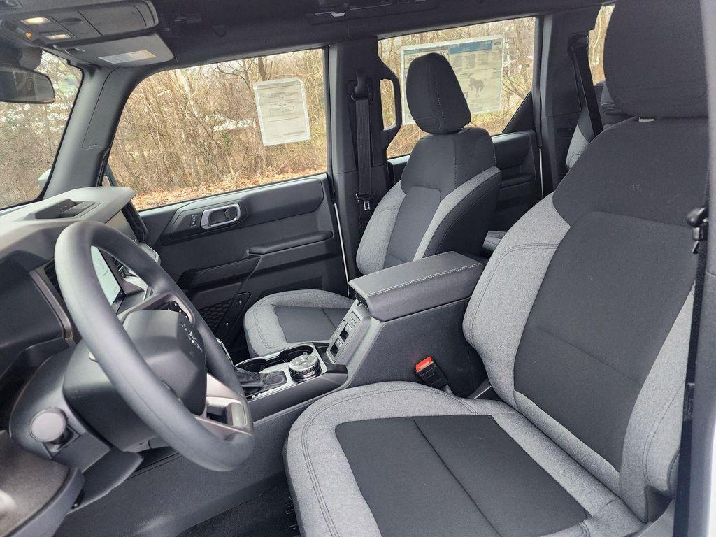 new 2025 Ford Bronco car, priced at $44,075