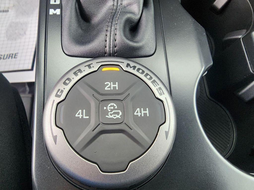 new 2025 Ford Bronco car, priced at $44,075