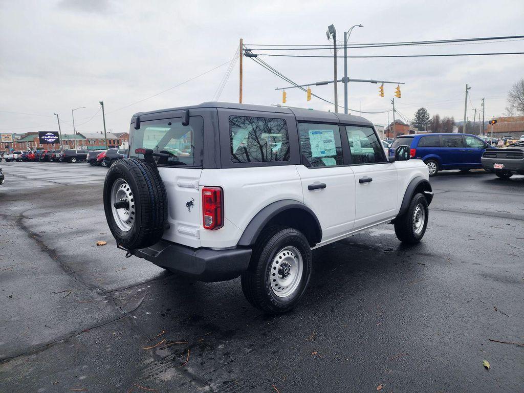 new 2025 Ford Bronco car, priced at $44,075