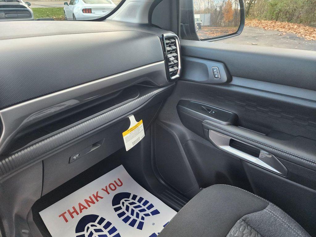 new 2025 Ford Ranger car