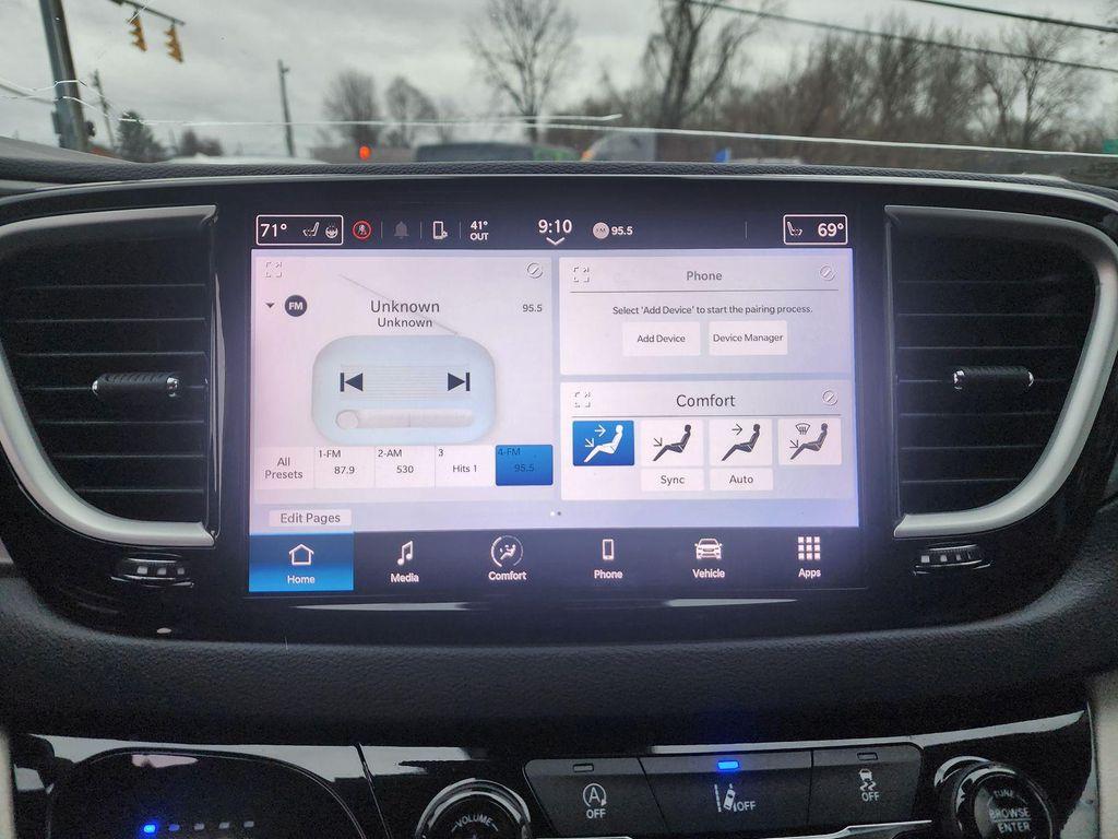 used 2022 Chrysler Pacifica car, priced at $22,781