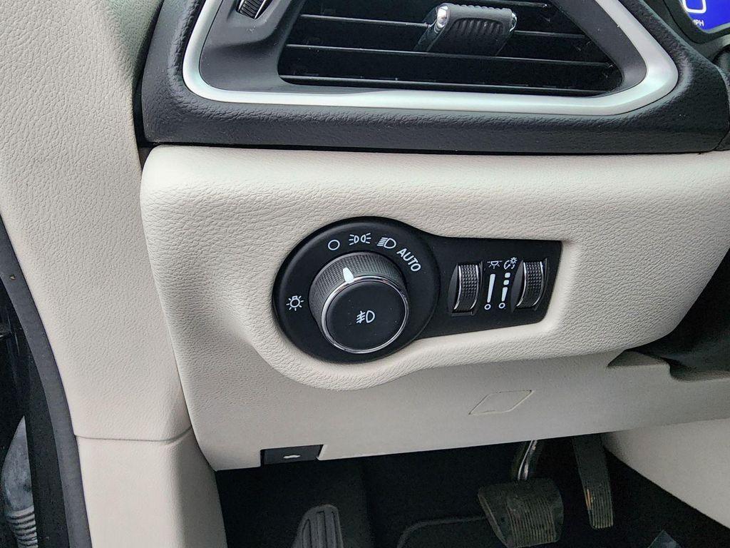 used 2022 Chrysler Pacifica car, priced at $22,781