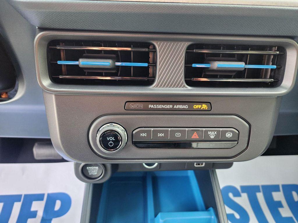 new 2025 Ford Maverick car