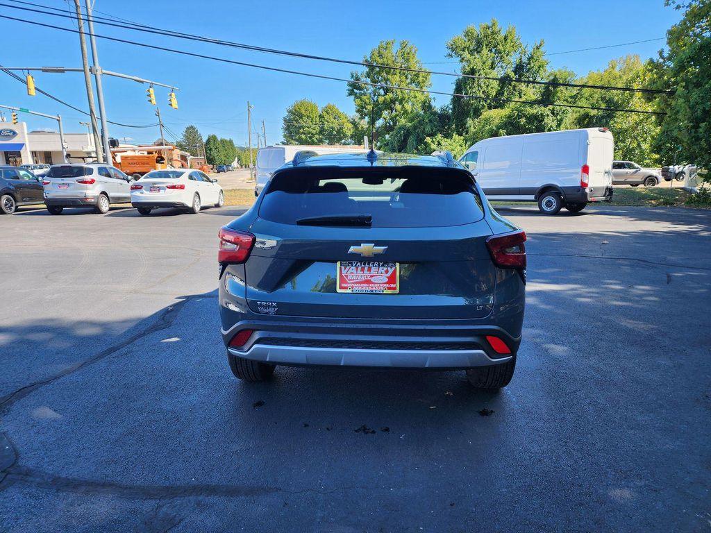 used 2025 Chevrolet Trax car, priced at $22,186