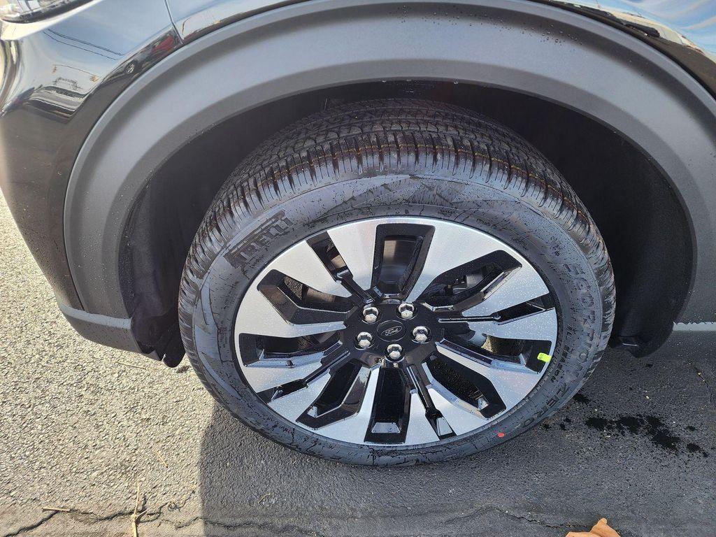 new 2026 Ford Explorer car