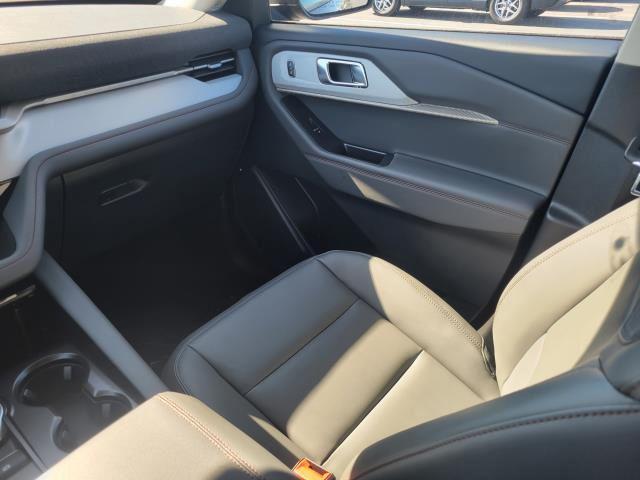 new 2025 Ford Explorer car, priced at $45,723