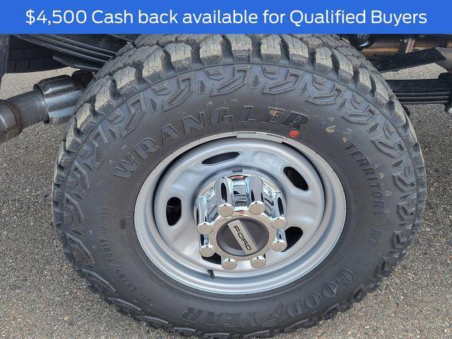 new 2025 Ford F-350 car, priced at $61,902