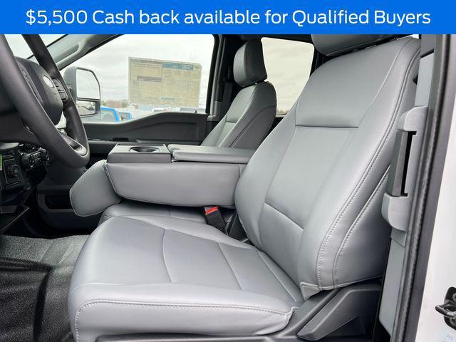 new 2025 Ford F-450 car, priced at $58,060