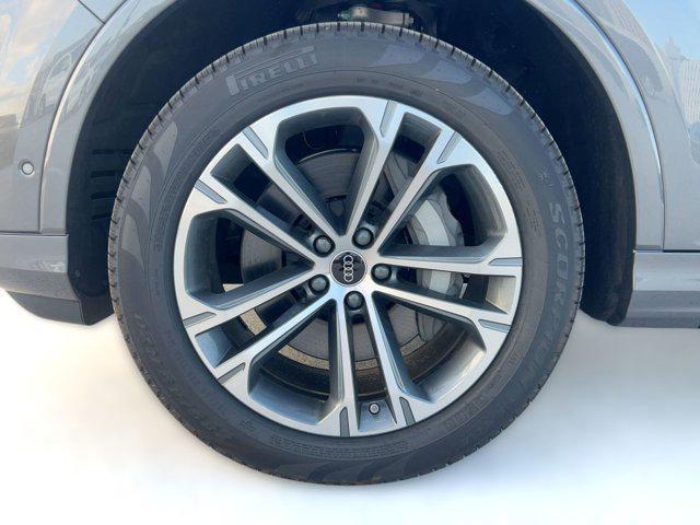 new 2026 Audi Q7 car, priced at $70,200