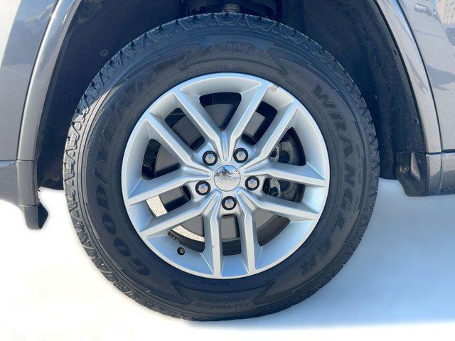 used 2017 Jeep Grand Cherokee car, priced at $16,999