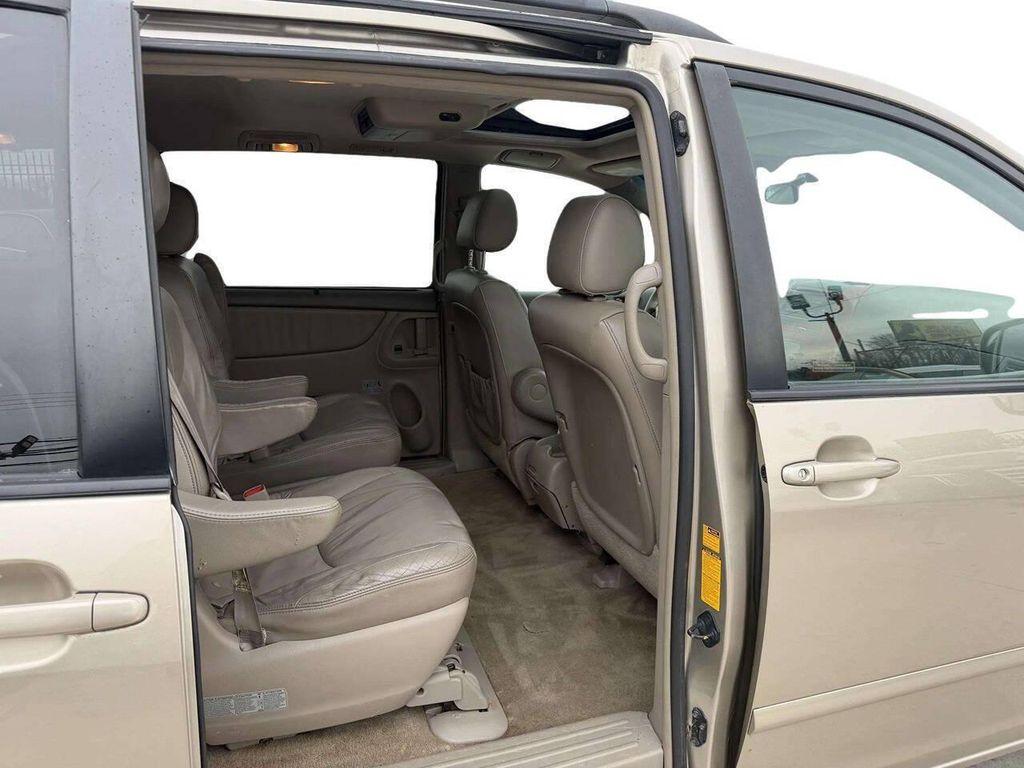used 2006 Toyota Sienna car, priced at $4,995