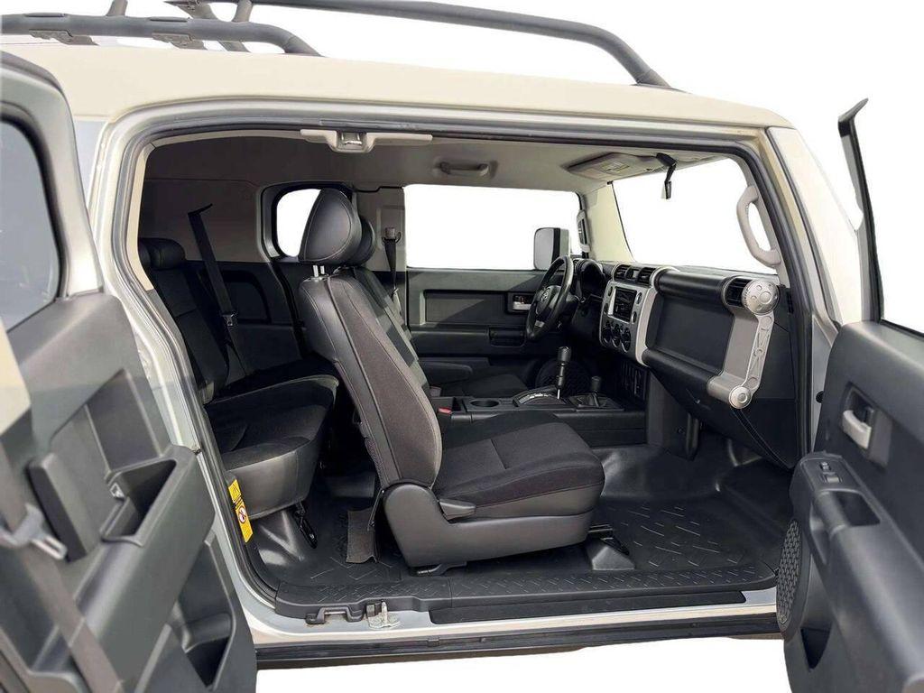 used 2007 Toyota FJ Cruiser car, priced at $14,995