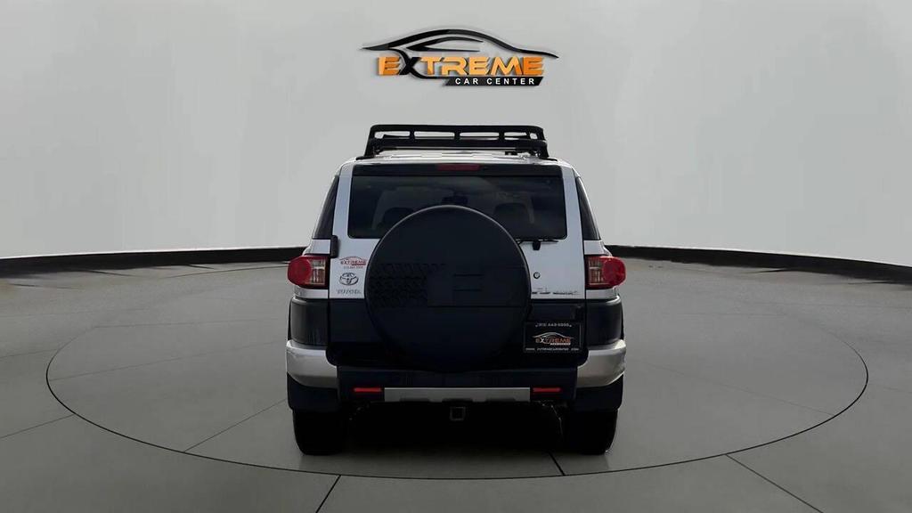used 2007 Toyota FJ Cruiser car, priced at $14,995