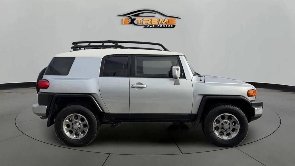 used 2007 Toyota FJ Cruiser car, priced at $14,995