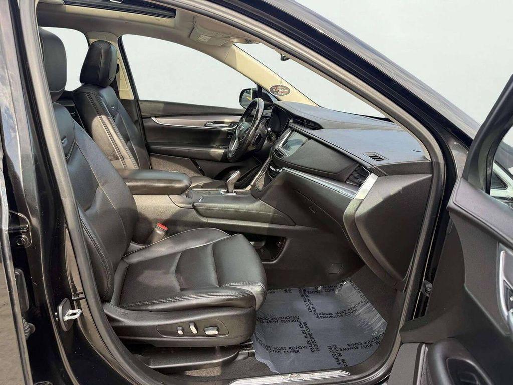 used 2017 Cadillac XT5 car, priced at $10,995