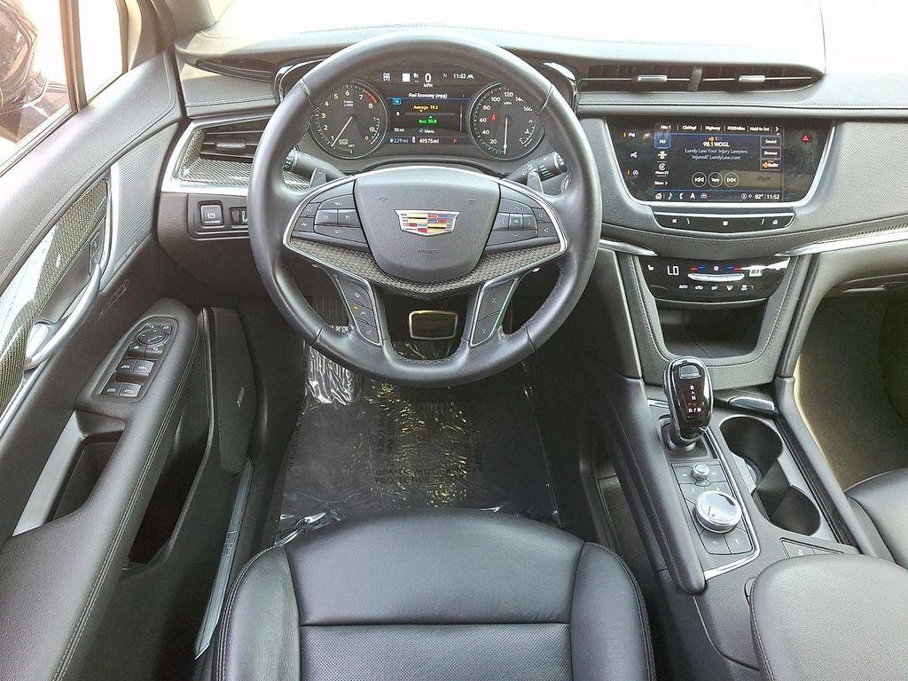 used 2021 Cadillac XT5 car, priced at $26,869