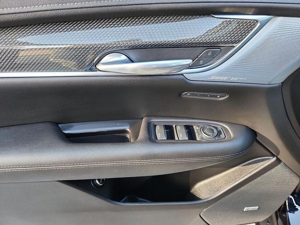 used 2021 Cadillac XT5 car, priced at $29,941