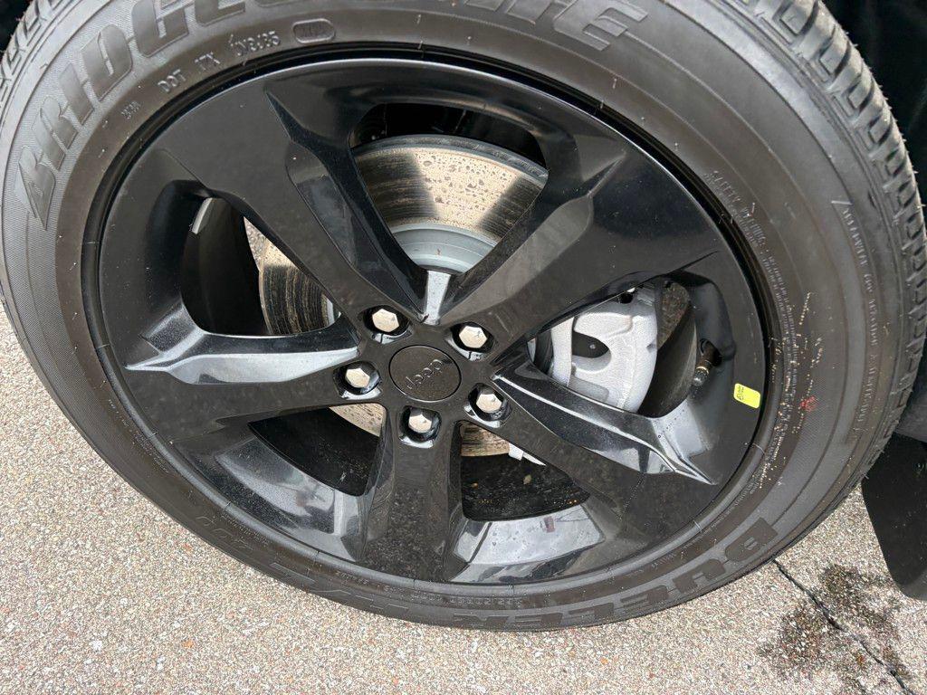 new 2025 Jeep Grand Cherokee L car, priced at $47,680