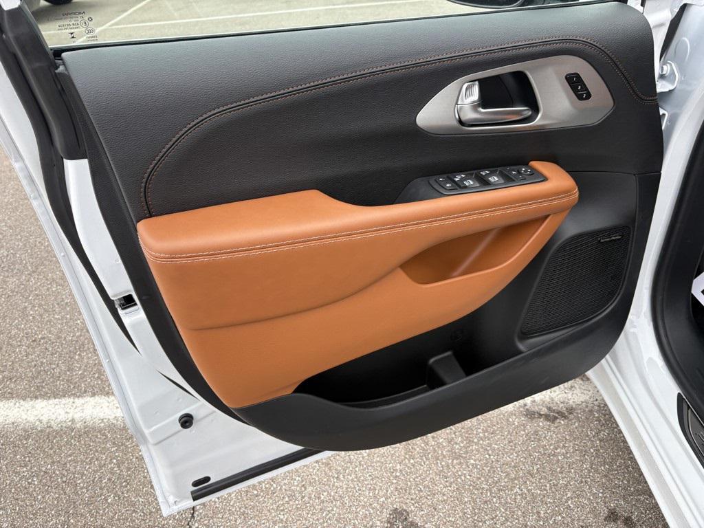 new 2026 Chrysler Pacifica car, priced at $54,860