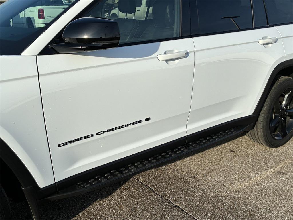 used 2024 Jeep Grand Cherokee L car, priced at $38,445