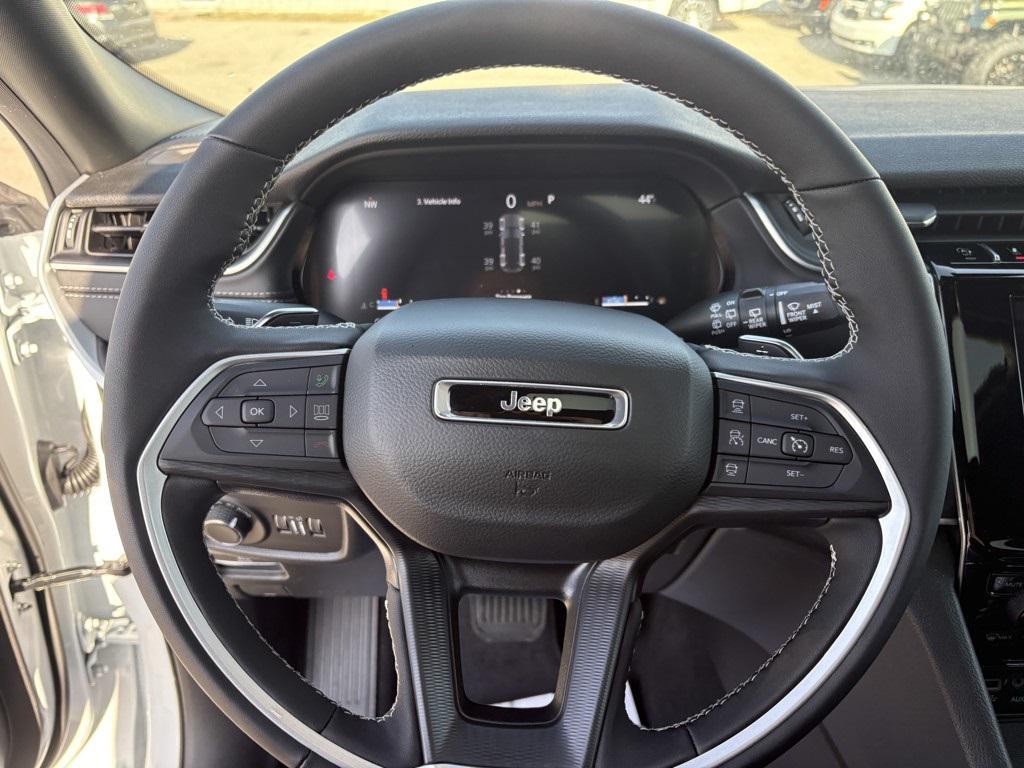 new 2025 Jeep Grand Cherokee car, priced at $46,135
