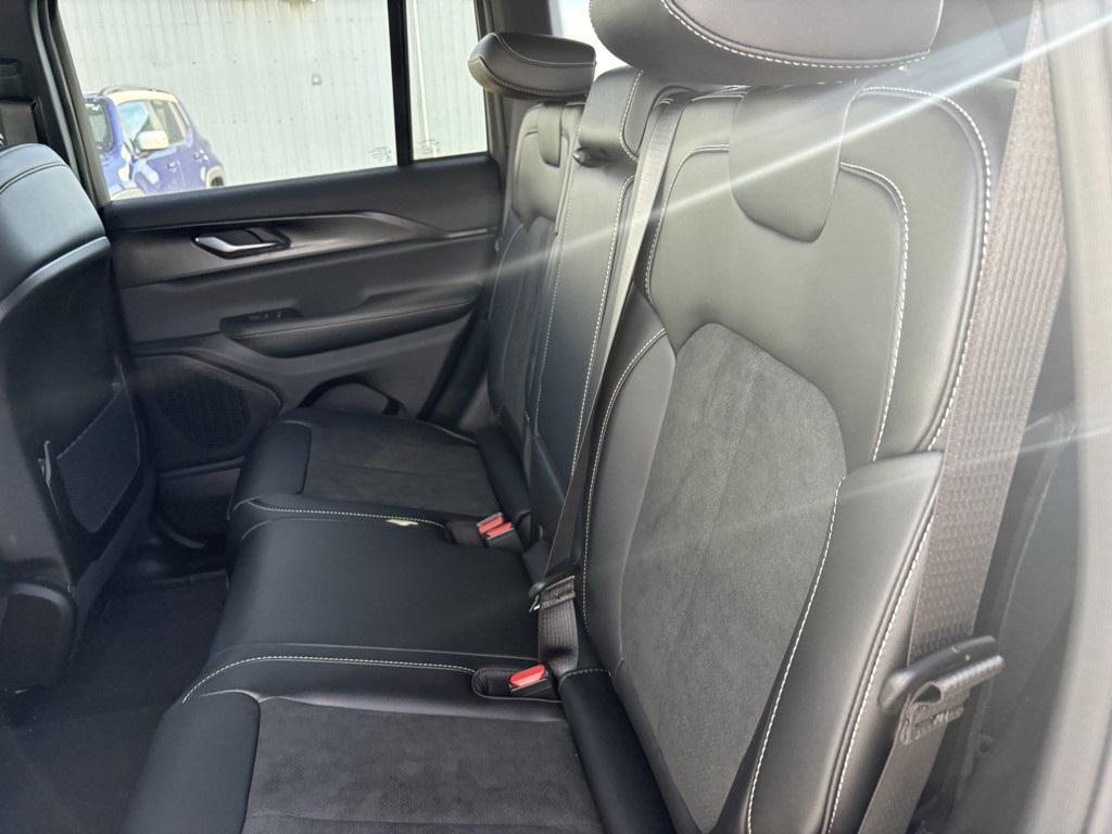 new 2025 Jeep Grand Cherokee car, priced at $46,135