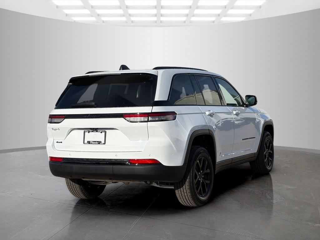new 2025 Jeep Grand Cherokee car, priced at $46,135