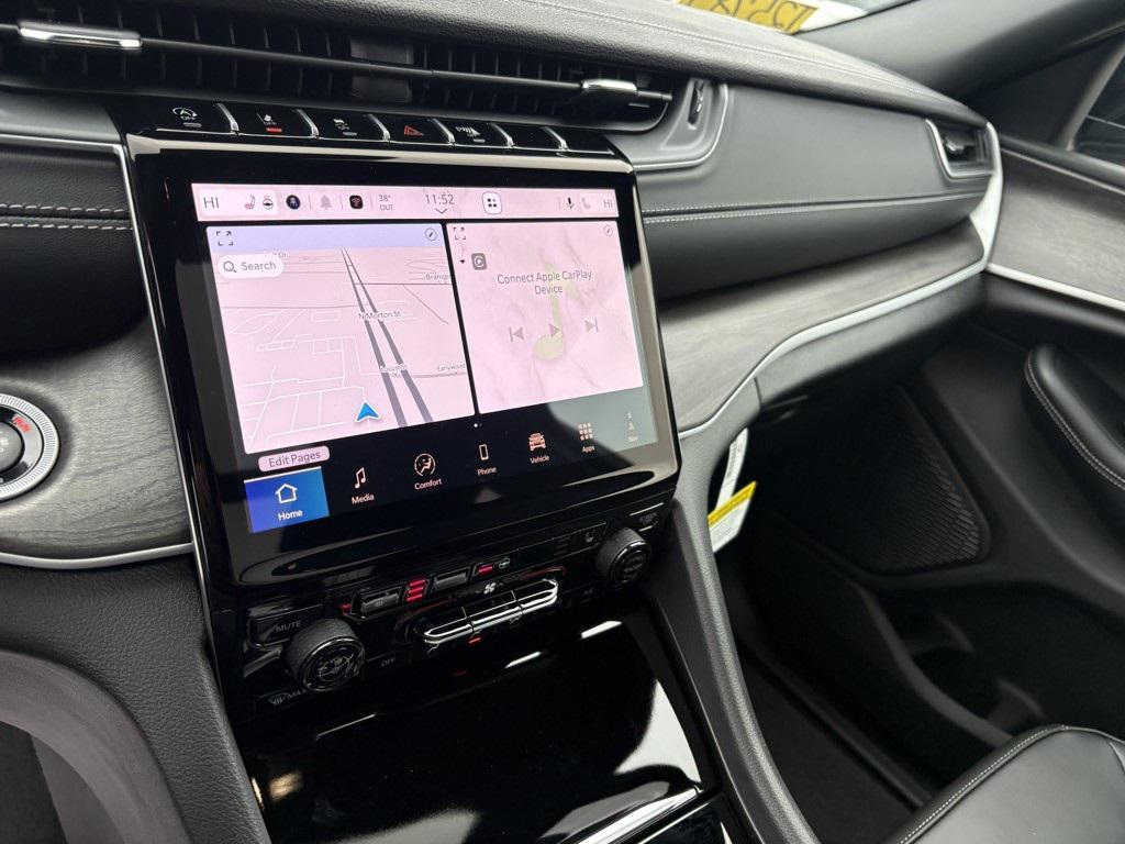 new 2025 Jeep Grand Cherokee car, priced at $52,735