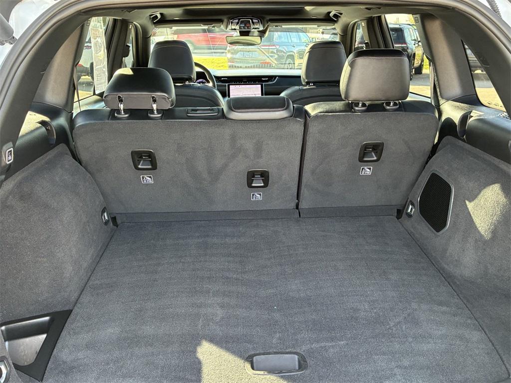 used 2024 Jeep Grand Cherokee car, priced at $43,358