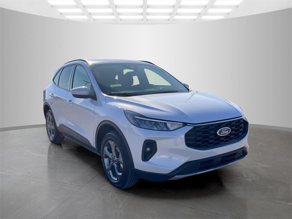 used 2025 Ford Escape car, priced at $28,595