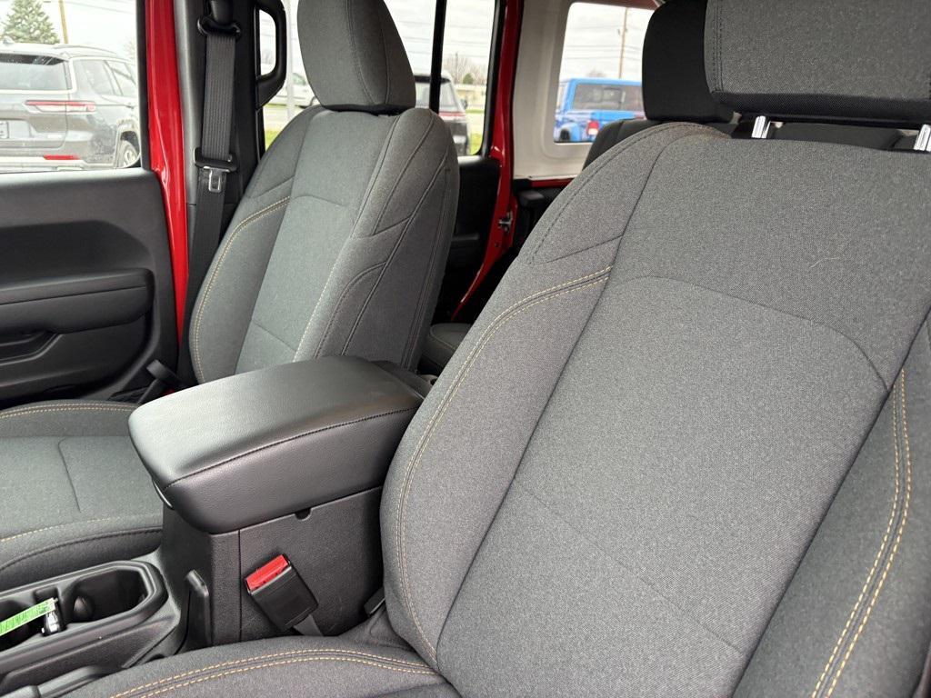 new 2025 Jeep Wrangler car, priced at $54,775