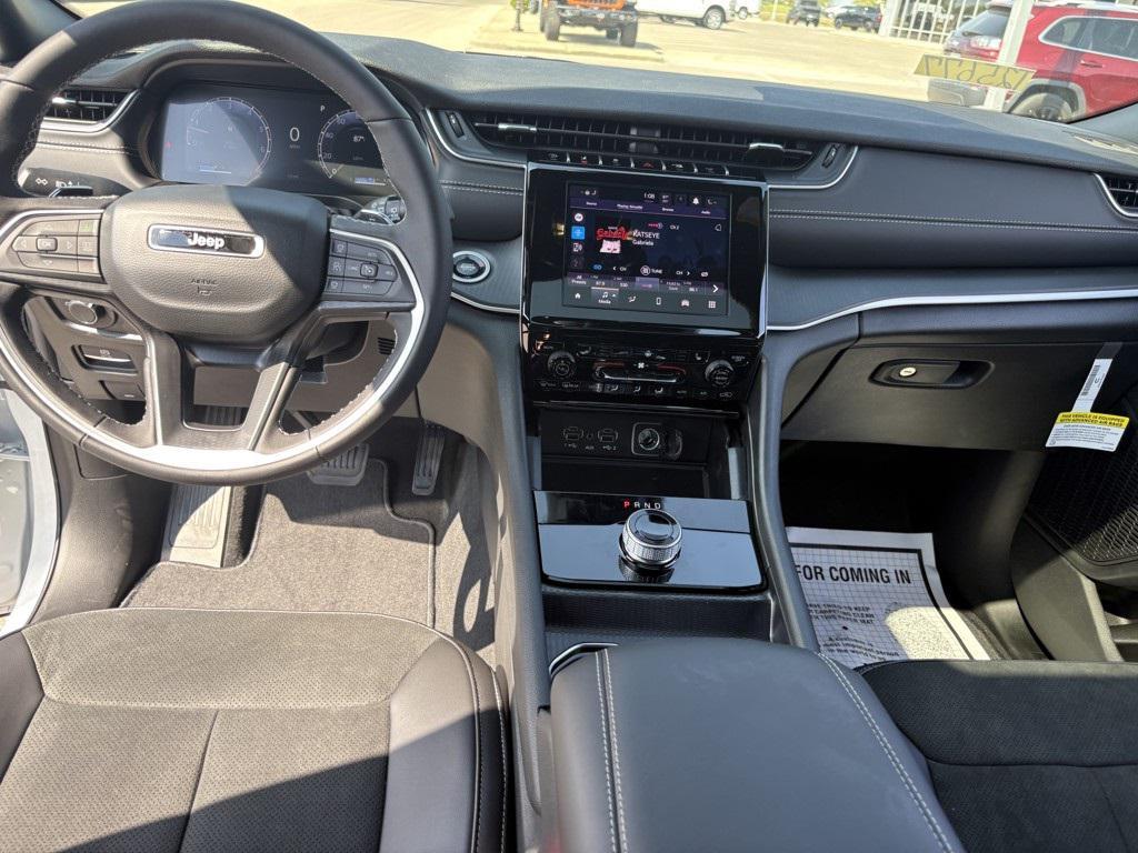 new 2025 Jeep Grand Cherokee L car, priced at $49,658