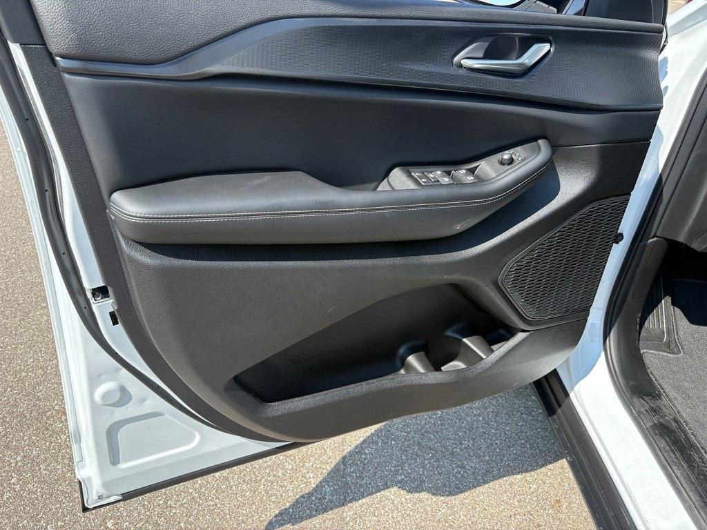 new 2025 Jeep Grand Cherokee L car, priced at $49,658