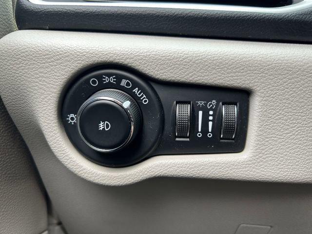 used 2020 Chrysler Pacifica car, priced at $16,500